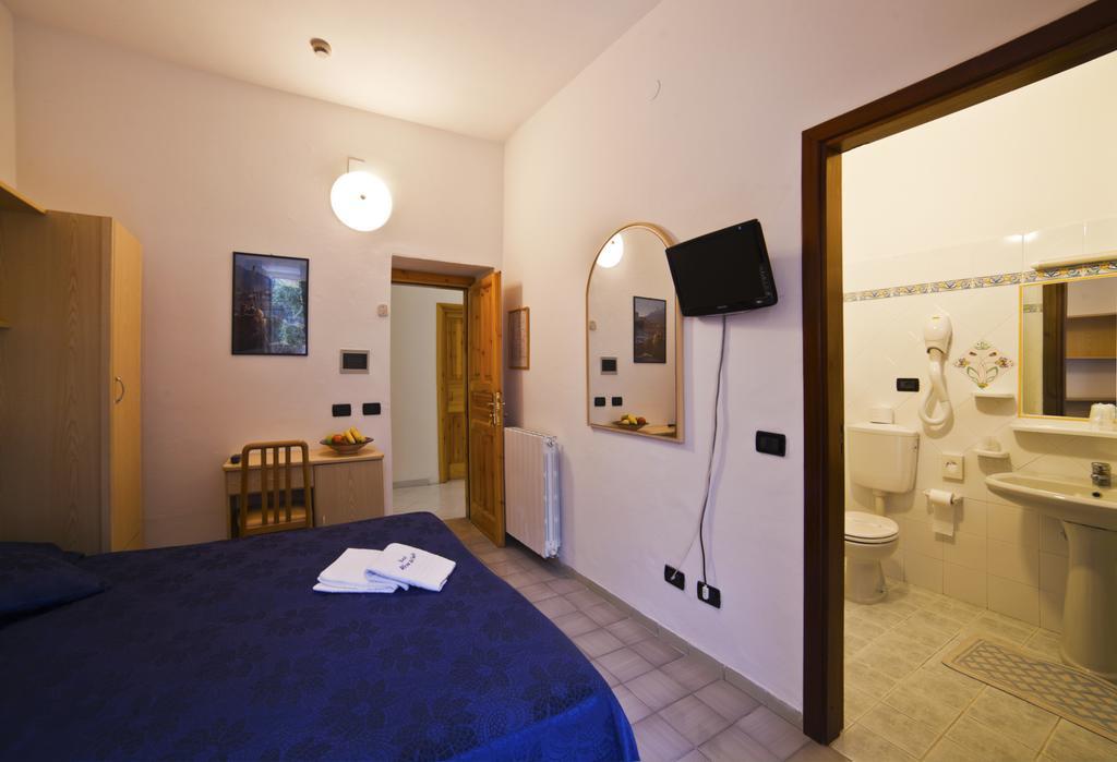 Hotel Riva del Sole Forio di Ischia Camera foto